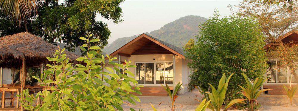 The Place Resort At Tokeh Beach Freetown Zewnętrze zdjęcie
