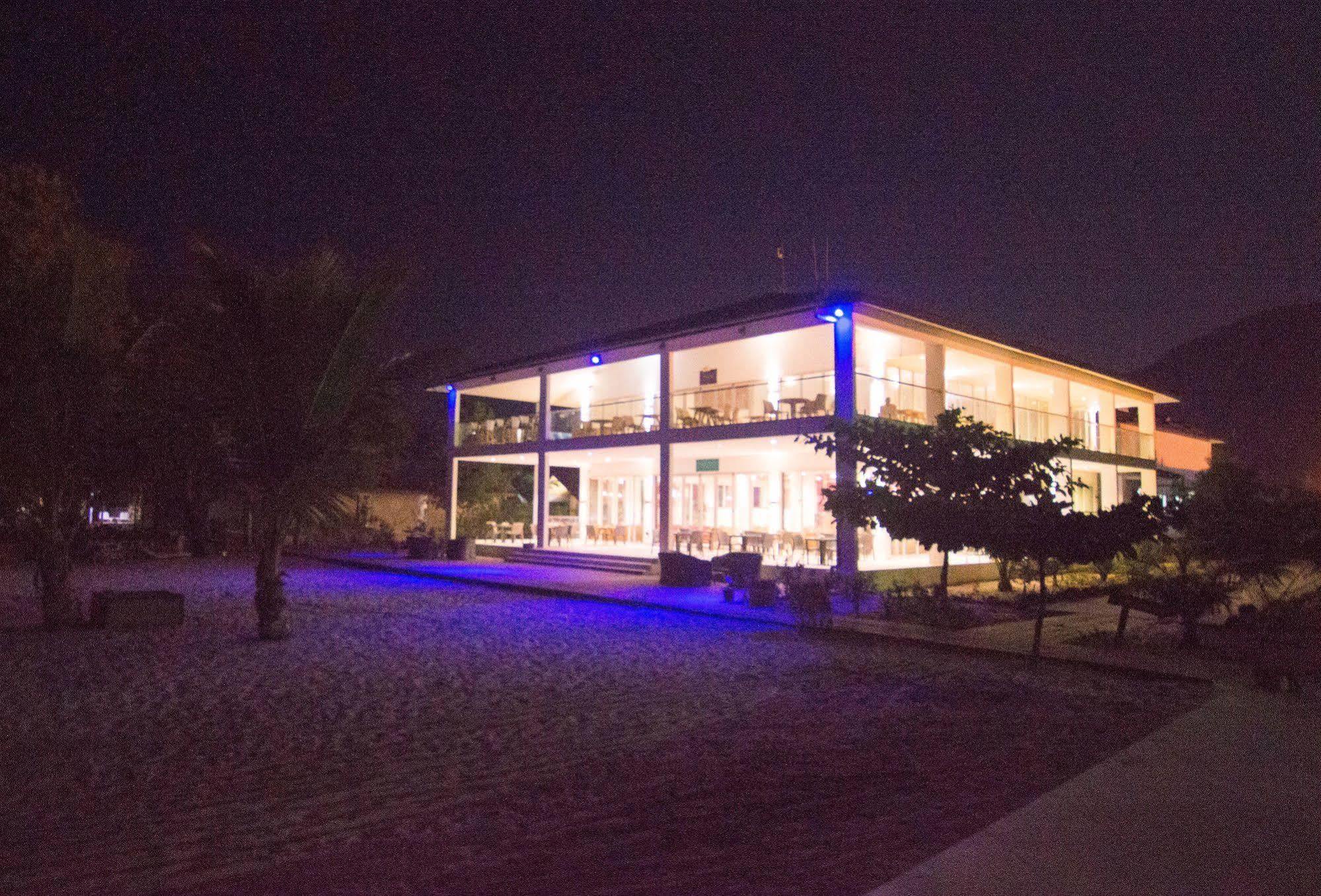 The Place Resort At Tokeh Beach Freetown Zewnętrze zdjęcie