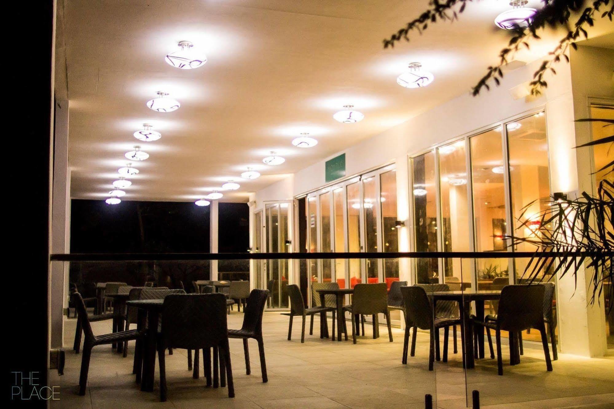 The Place Resort At Tokeh Beach Freetown Zewnętrze zdjęcie